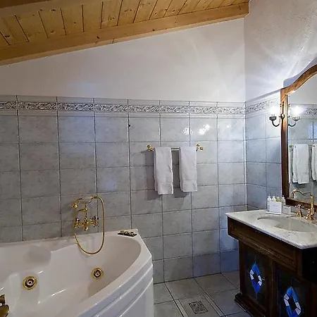 Sleeps 8 Wifi *