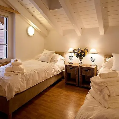 Appartement Sleeps 8 Wifi *